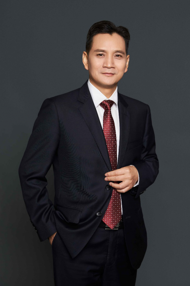 金融学院学术报告厅时间:2019年11月15日晚上:19:00主讲人:余红永